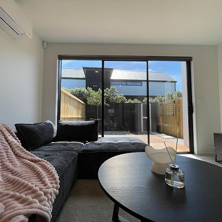 Luxury 2 Bedroom Townhouse Opposite Merivale Mall ไครสต์เชิร์ช ภายนอก รูปภาพ