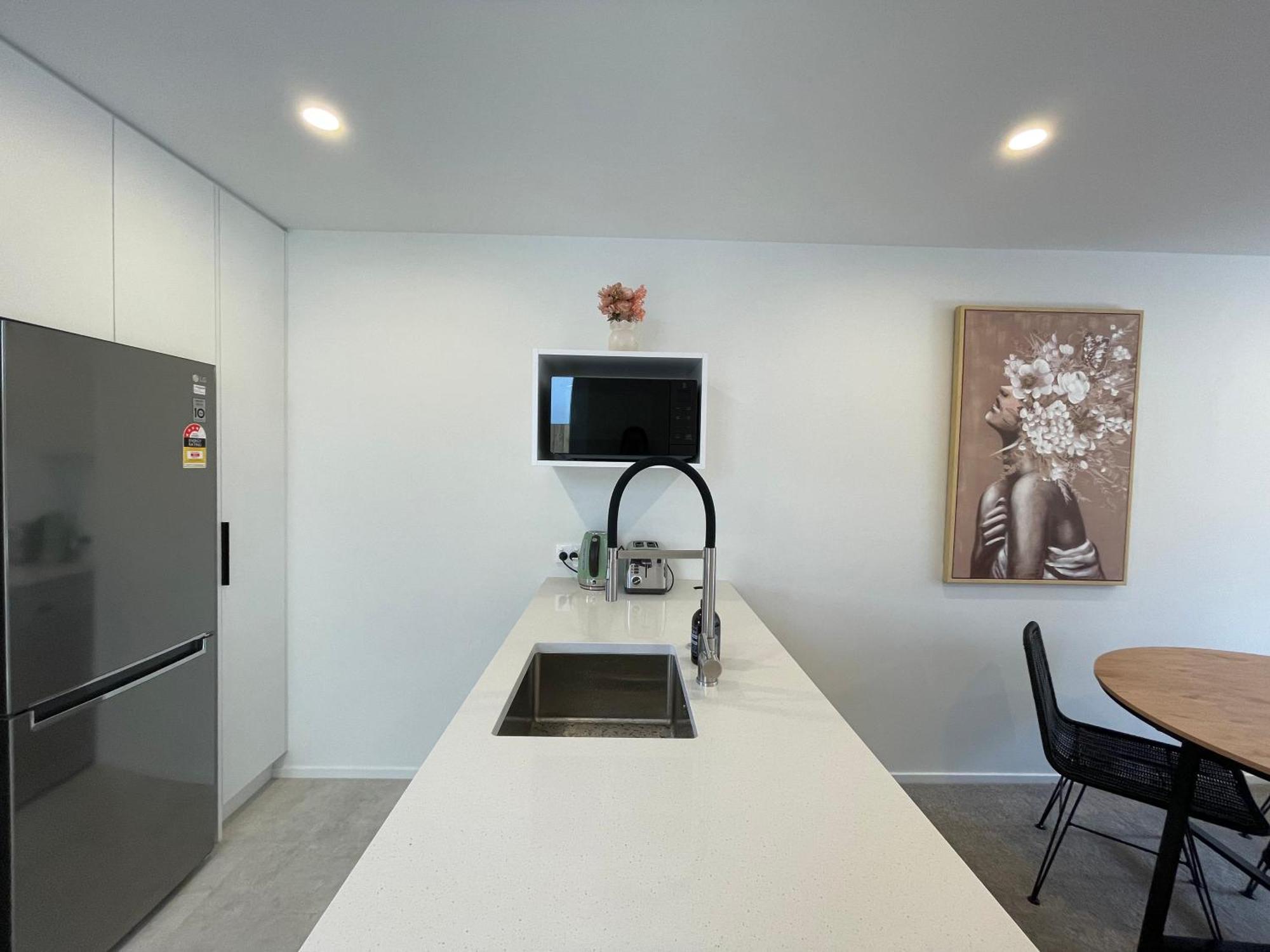 Luxury 2 Bedroom Townhouse Opposite Merivale Mall ไครสต์เชิร์ช ภายนอก รูปภาพ