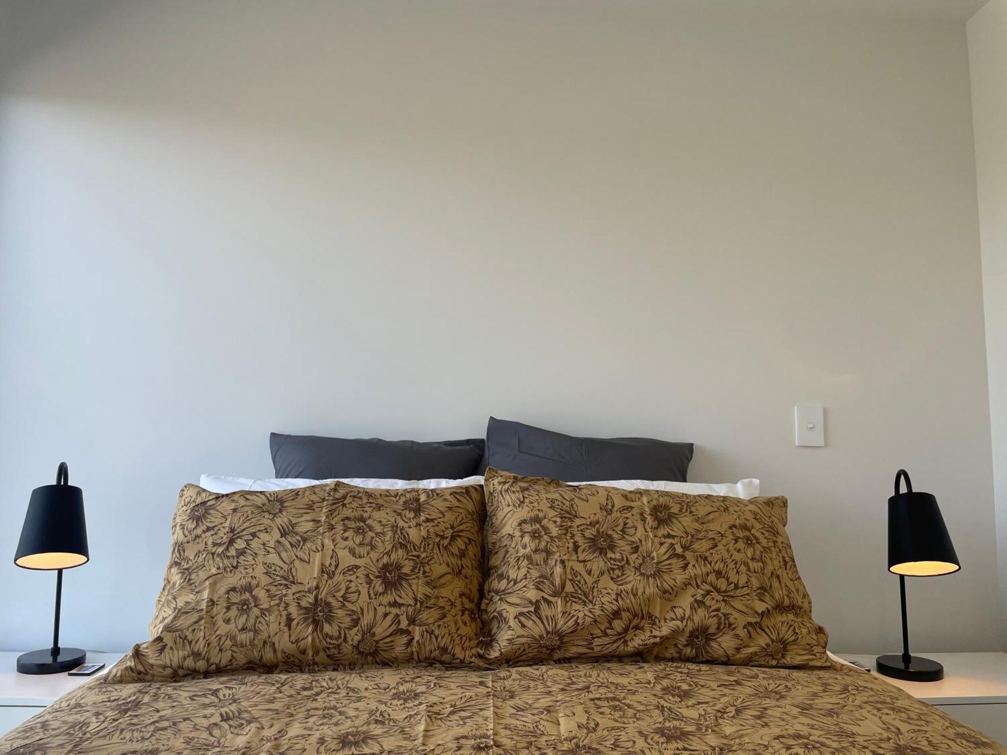 Luxury 2 Bedroom Townhouse Opposite Merivale Mall ไครสต์เชิร์ช ภายนอก รูปภาพ
