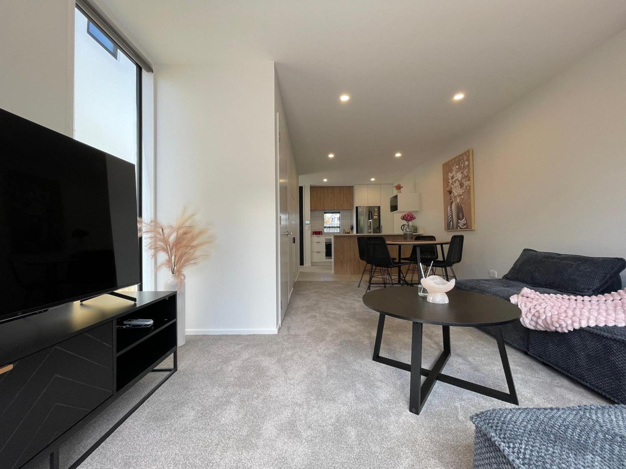 Luxury 2 Bedroom Townhouse Opposite Merivale Mall ไครสต์เชิร์ช ภายนอก รูปภาพ