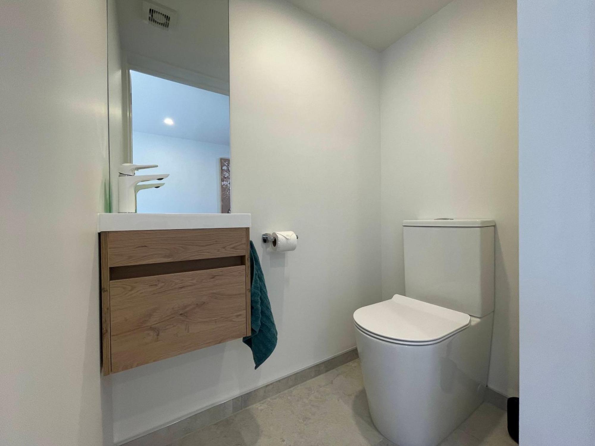 Luxury 2 Bedroom Townhouse Opposite Merivale Mall ไครสต์เชิร์ช ภายนอก รูปภาพ