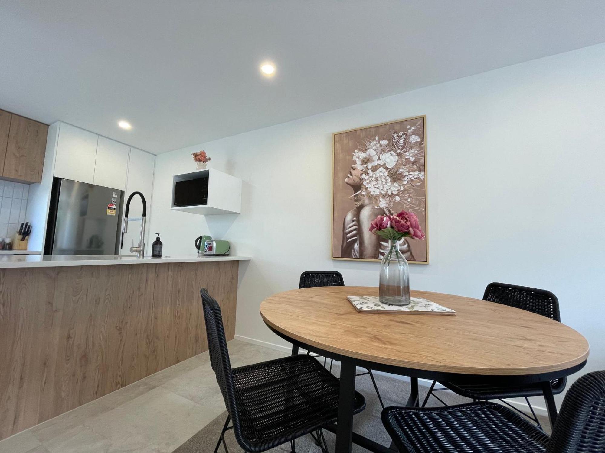 Luxury 2 Bedroom Townhouse Opposite Merivale Mall ไครสต์เชิร์ช ภายนอก รูปภาพ