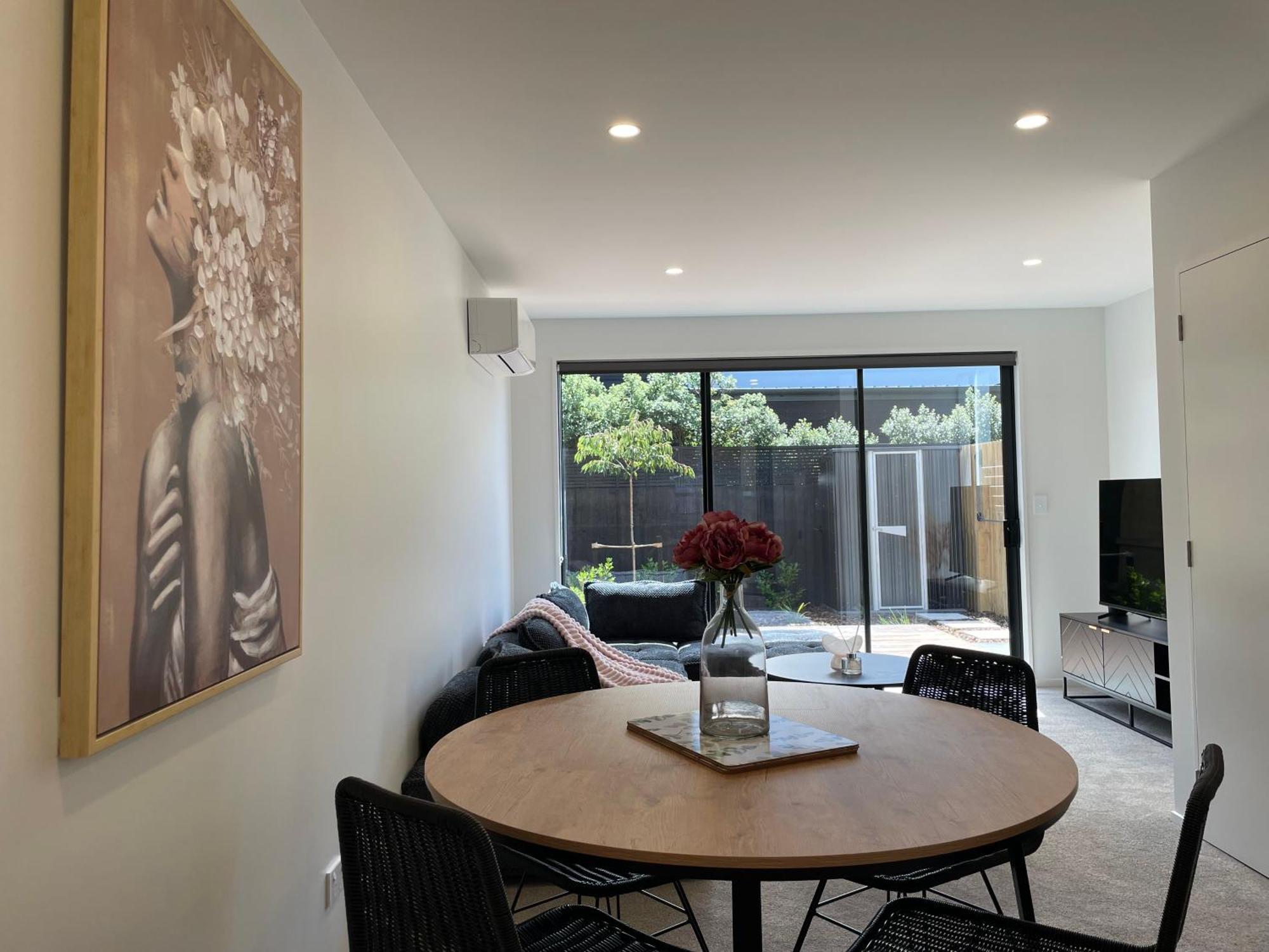 Luxury 2 Bedroom Townhouse Opposite Merivale Mall ไครสต์เชิร์ช ภายนอก รูปภาพ
